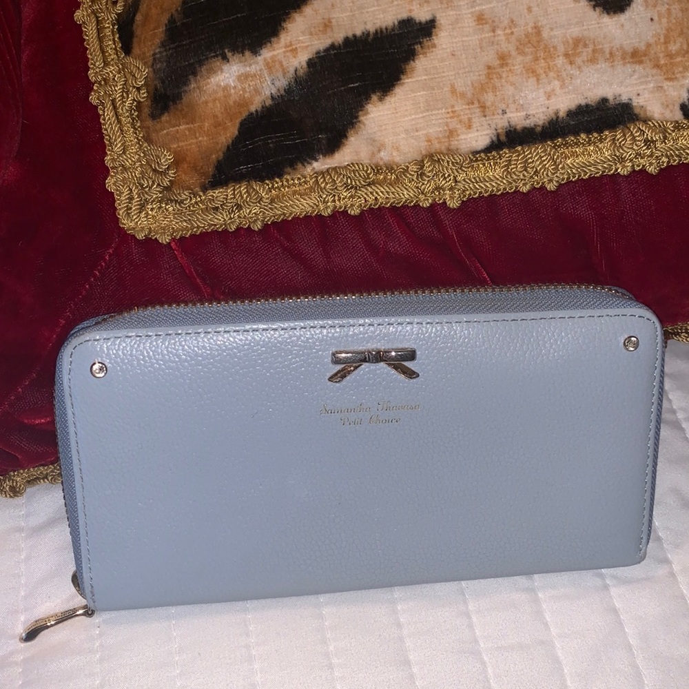 Samantha Thavasa long zippy wallet